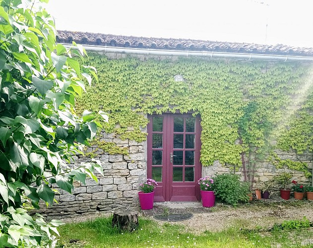 LE GÎTE ROUGE DE LA RIGOLE DE BOURNEAU