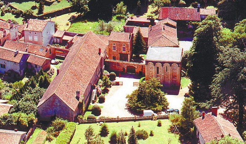Abbaye Carolingienne Notre Dame et Saint Benoît