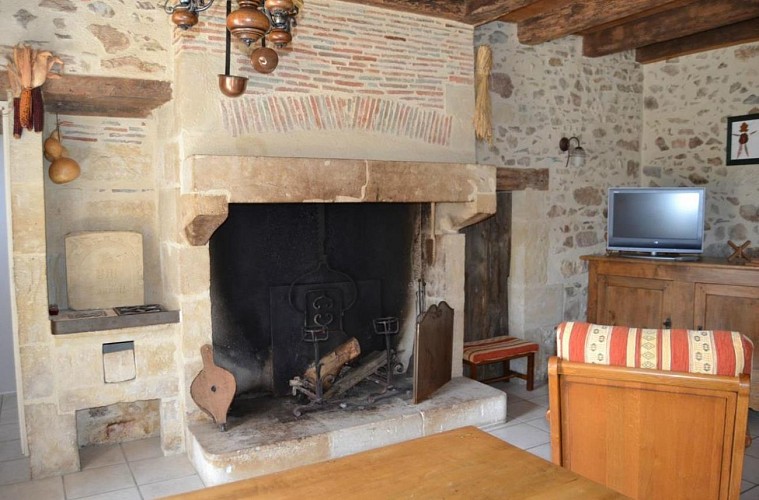 MEUBLÉ "LA CROISÉE DES CHEMINS"