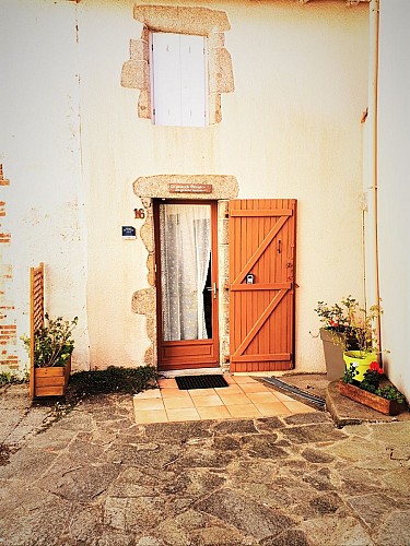 GITE LES MAISONS DE PHILOMENE - LA GRANDE MAISON