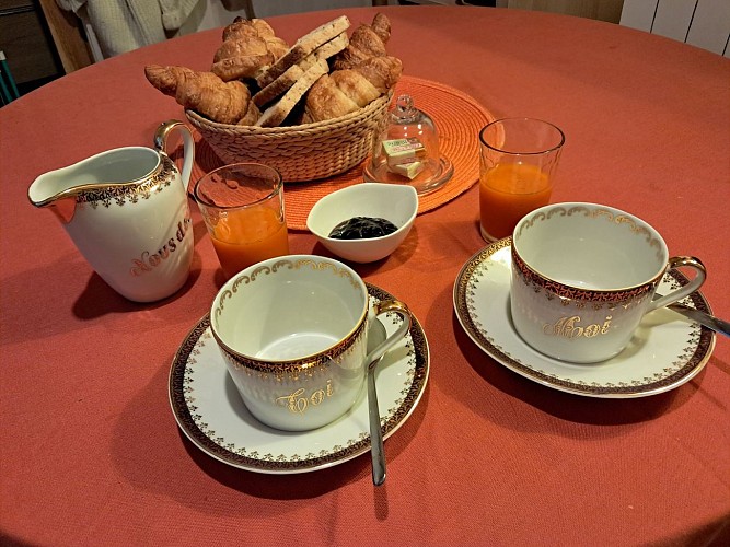 ch-d'hotes-Chimbaud-Montpon-chambre-b-vallee-isle-perigord