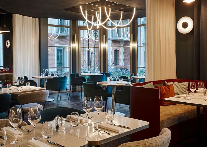 Tribu Restaurant & Bar