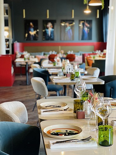 Tribu Restaurant & Bar