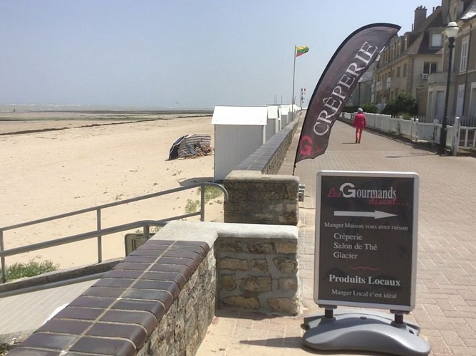 les-gourmands-disent-panneaux-digue