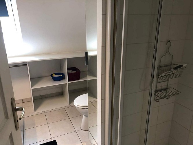 Meublé Le Nid Douillet - Douillet-le-Joly - salle de douche
