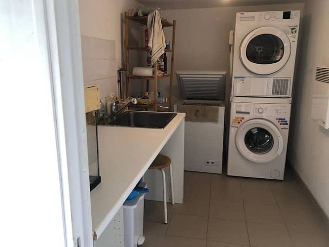 Meublé Le Nid Douillet - Douillet-le-Joly - buanderie