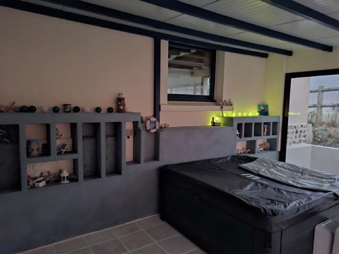 gite-ressources-la-frenaye-meuble-11