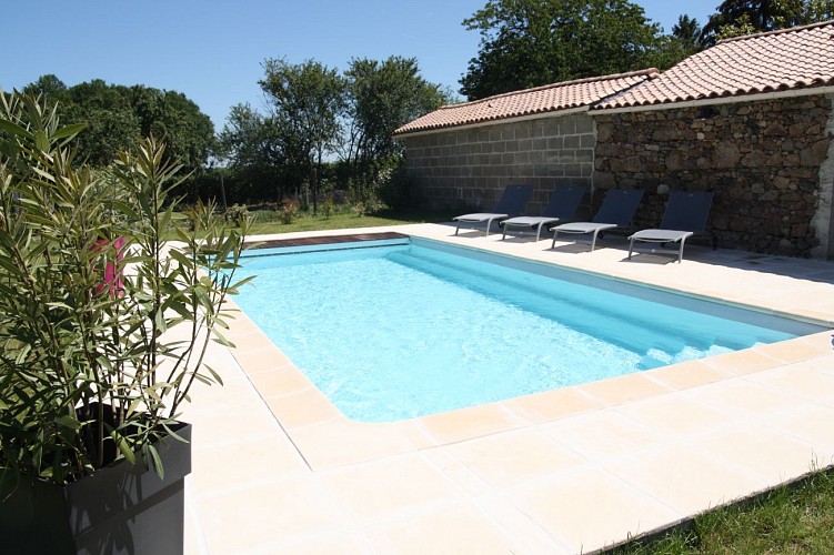 CHAMBRE D'HÔTE AUX CHARMES D'ANTAN - EUGENIE