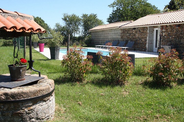 CHAMBRE D'HOTES AUX CHARMES D'ANTAN - ERNESTINE