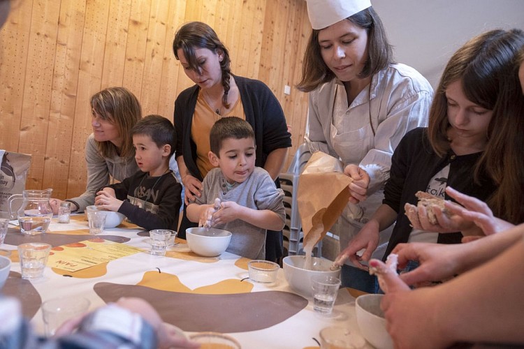 Atelier apprenti crêpier au Moulin de l'Epinay