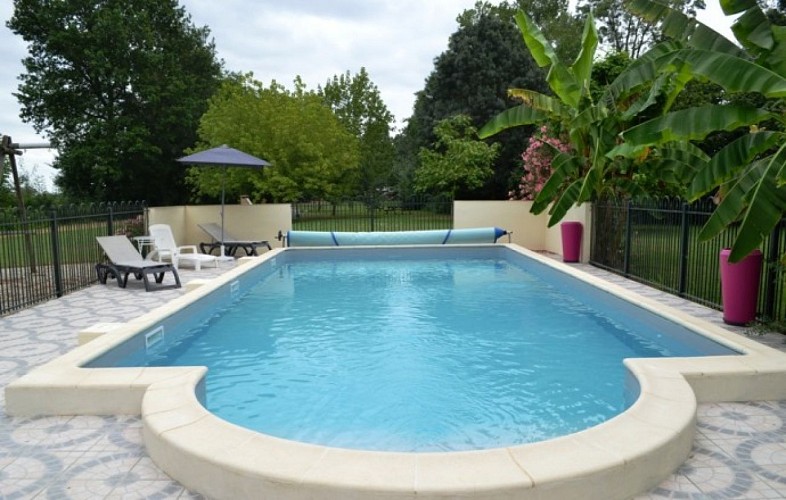 Gîte du Cordier piscine 3