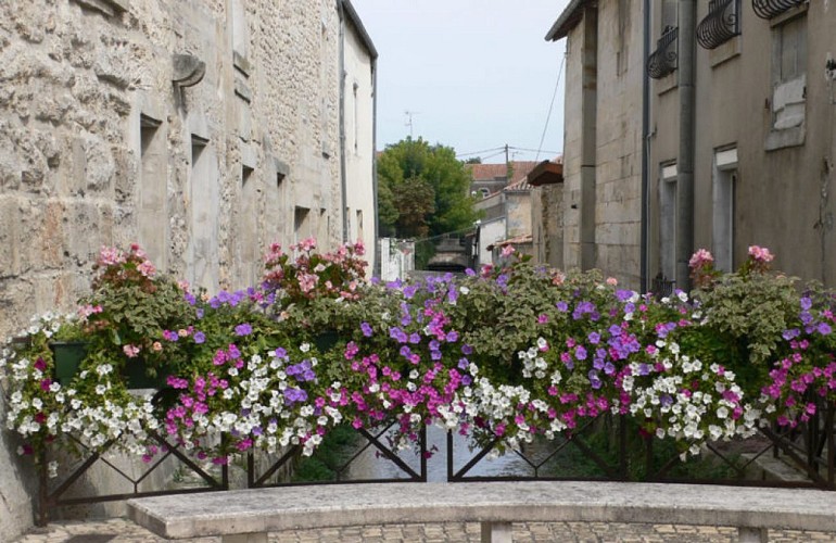 Balada a Châteauneuf-sur-Charente