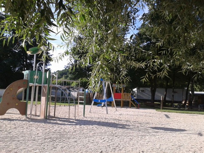 Plage et Aire de Loisirs - Le Bain des Dames