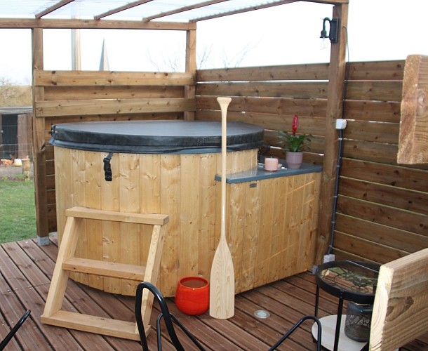 La Roulotte des Amish et son bain nordique