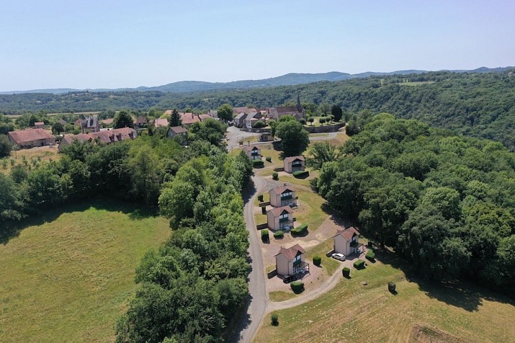 Bourg d'hem - Vue aerienne hameau de gîtes2