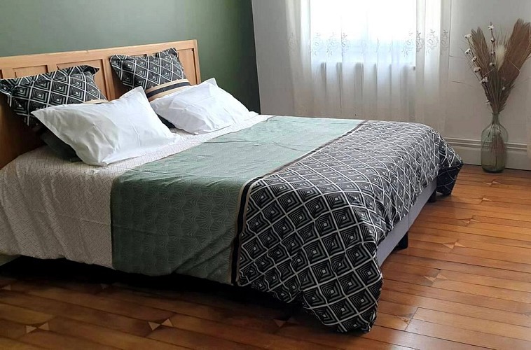 78e33383-34f2-4cb5-8e95-bd52d6714ddf