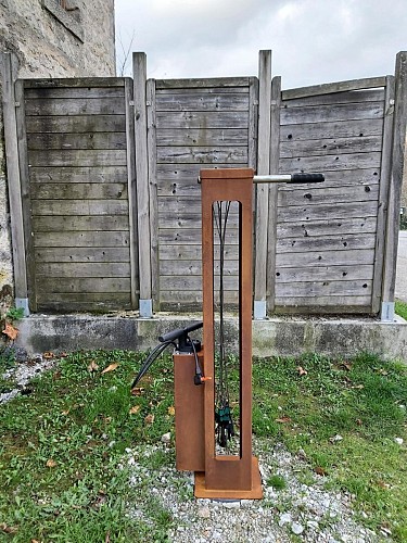 Borne de réparation vélo