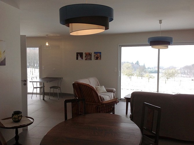 LocationLaChabanarFAVEDE-Aubazine_vueSalon_7