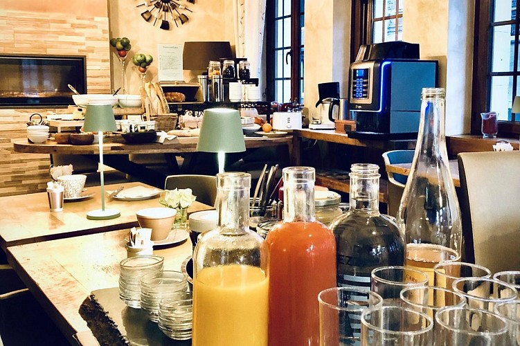 Auberge du Président Cormeilles petit dej@Libre de droit