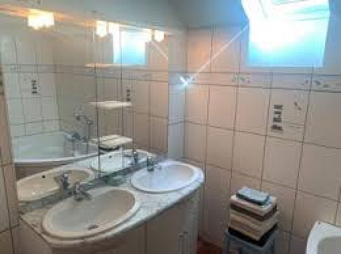 Salle de bains au 1er étage