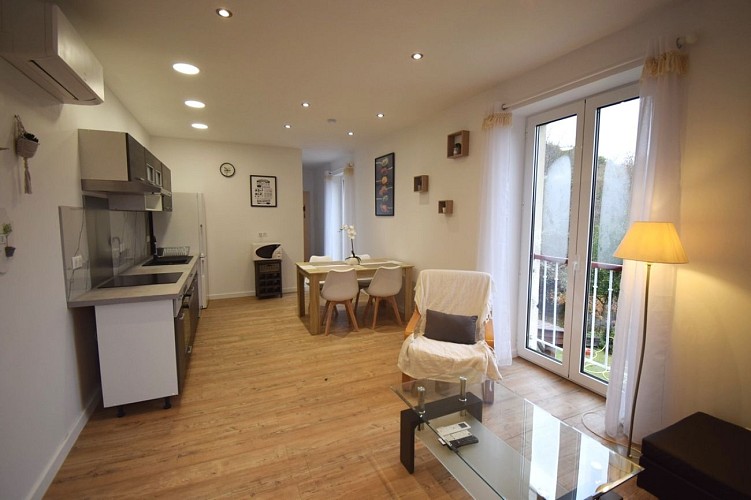 HLOAQU047V50H1LP_LGM566C_grande03