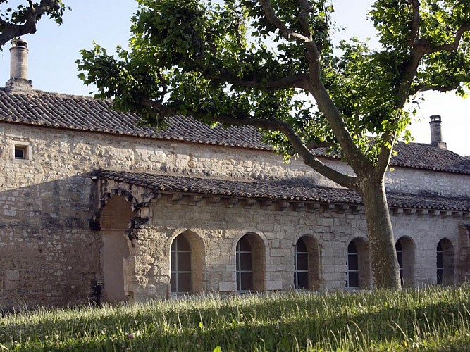 Das Kartäuserkloster „La Chartreuse“ - Centre National des Ecritures du Spectacle