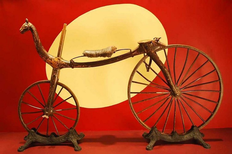 Château de Bosc Musée Vélo, Moto et des Enfants