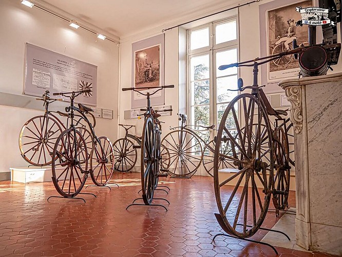 Château de Bosc Musée Vélo, Moto et des Enfants