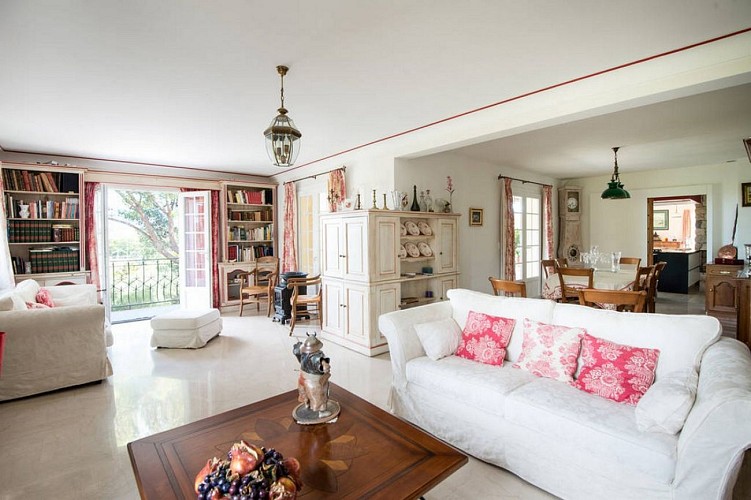 Лу Рукас - Постель и завтрак