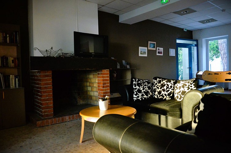 加尔-阿维尼翁桥青年会