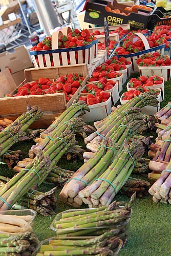 Marché provençal de Villeneuve lez Avignon