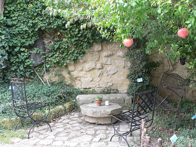 Le jardin médiéval d'Uzès et ses tours