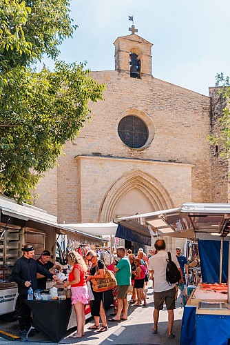 Calvisson weekly market