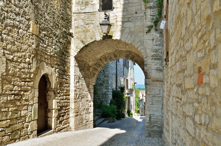 Porte de Sabran à Vézénobres