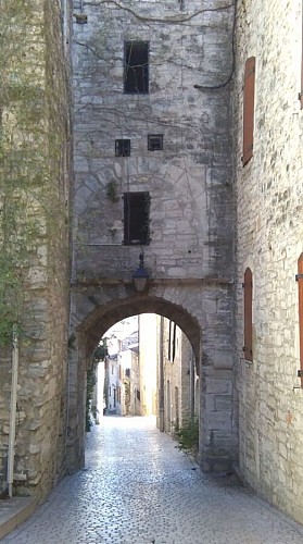 Porte de Sabran à Vézénobres