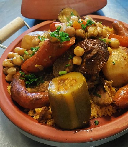 Bar Restaurant on the Cours