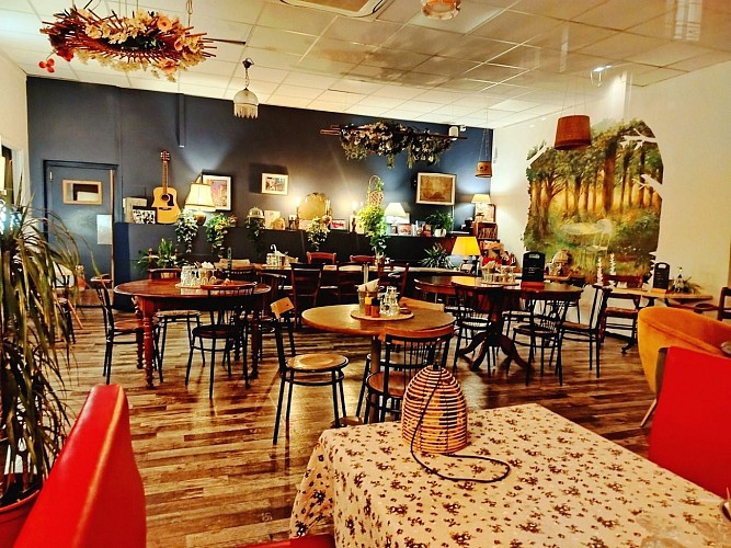 Bar Restaurant on the Cours