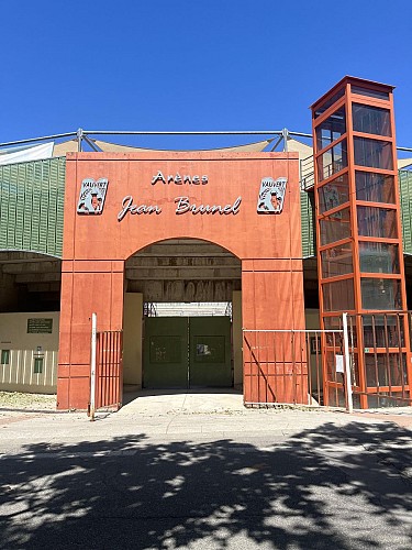 WC public - Arènes Jean Brunel