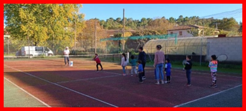 Aire de jeux de Lézan
