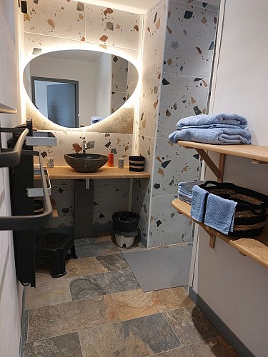 Gite-Durandeau-St-Martial-sdb-a-vallee-isle-perigord