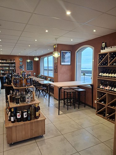 cave &amp; bar à vins