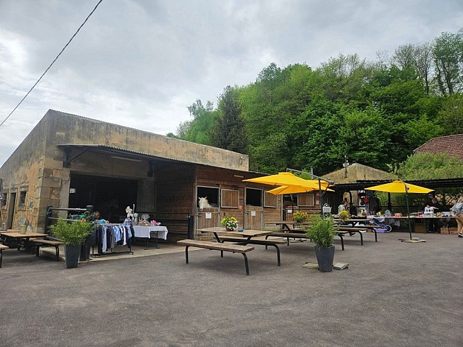 Libertalia Bar et Black Saloon