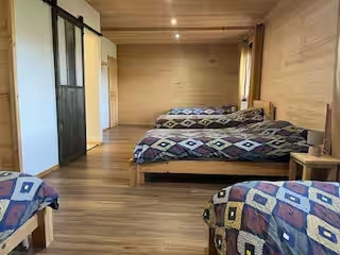 51b5c3fd-e901-4e2d-b5cd-e38c77da20ff (1)