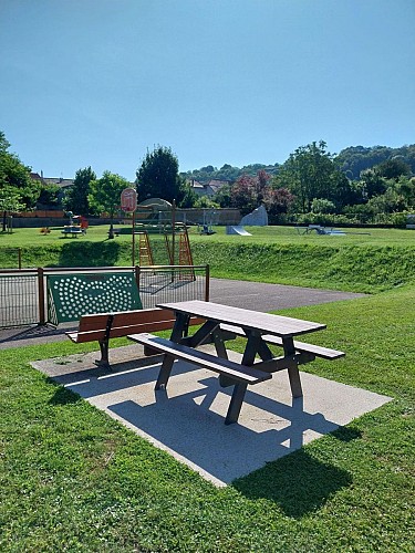 Picnic area - Val de Virieu Playground