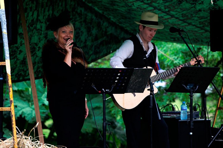 MANOIR DE DONVILLE - MEMORIAL DE BLOODY GULCH