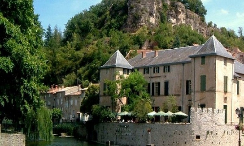 Chateau de Lunas