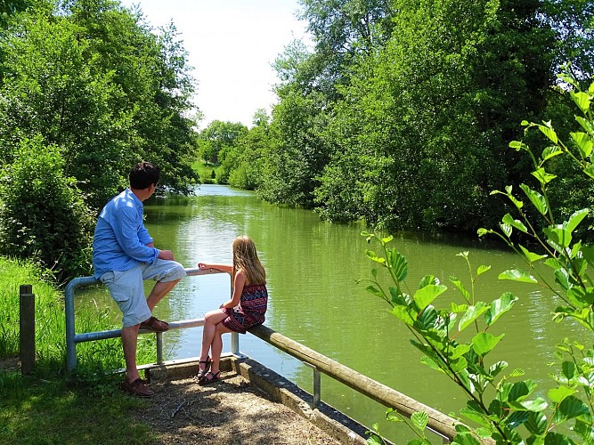Vue sur La Vègre - Camping La Sittelle Loué