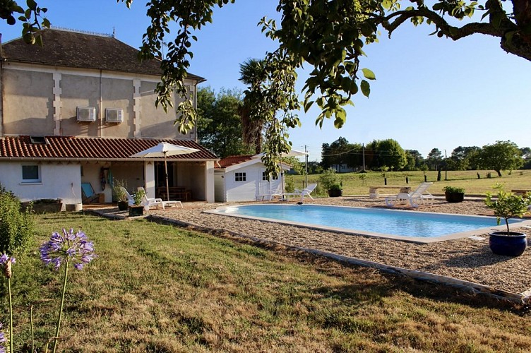 Gite-Martial-Montpon-extérieur-a-vallee-isle-perigord