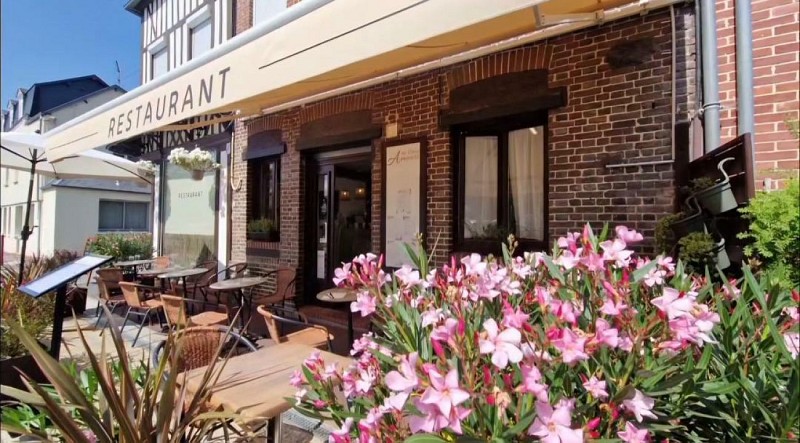 Aux deux amours à Thiberville