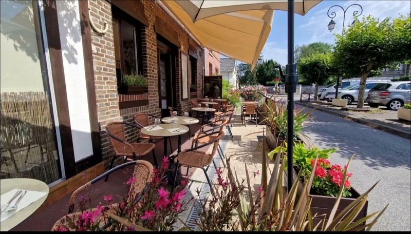 Aux deux amours à Thiberville